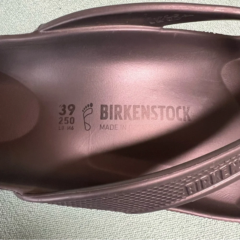 Birkenstock silver gray EVA water friendly  Flip-Flops. Molded soles slip on sty - Picture 3 of 8
